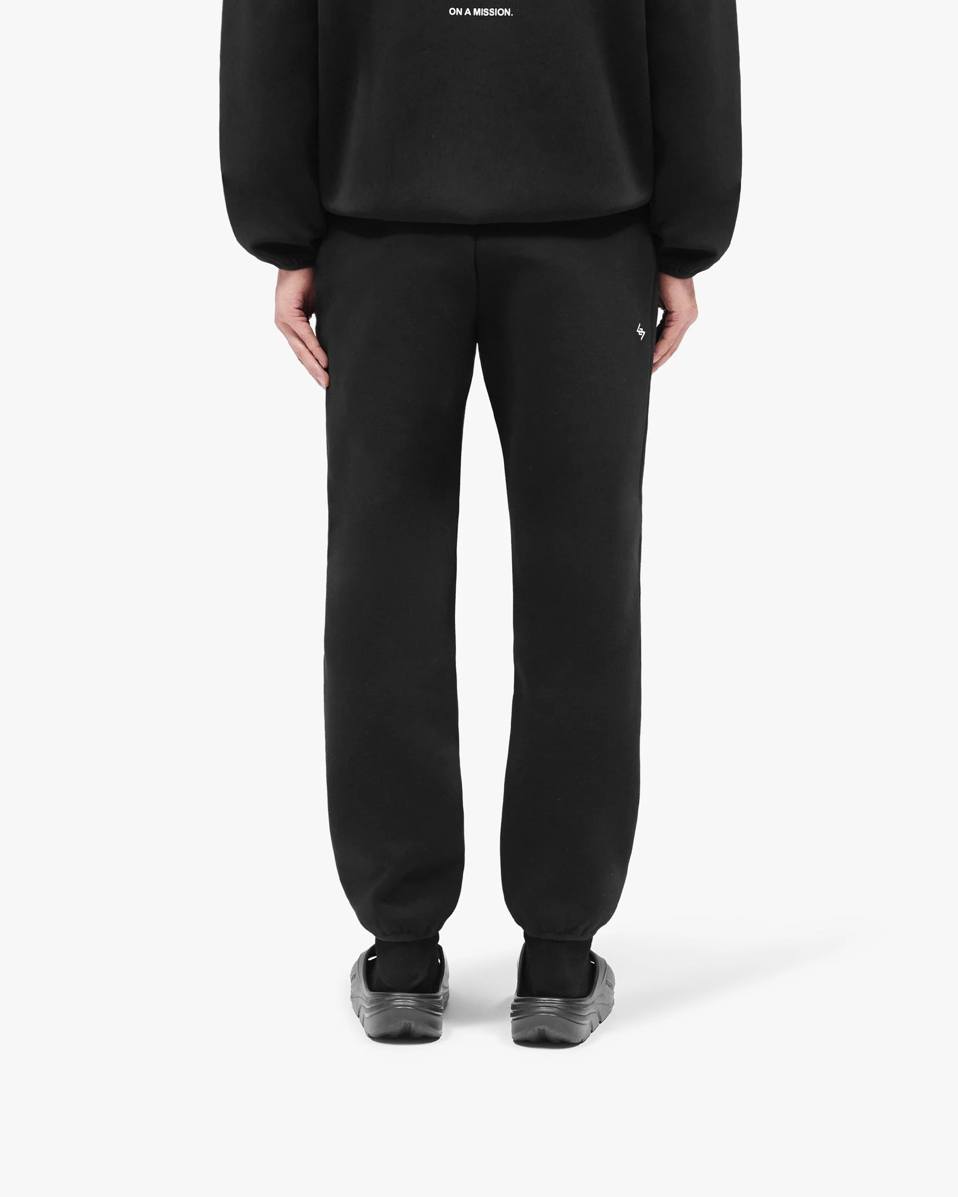 247 Form Sweatpant - Jet Black - Image 4
