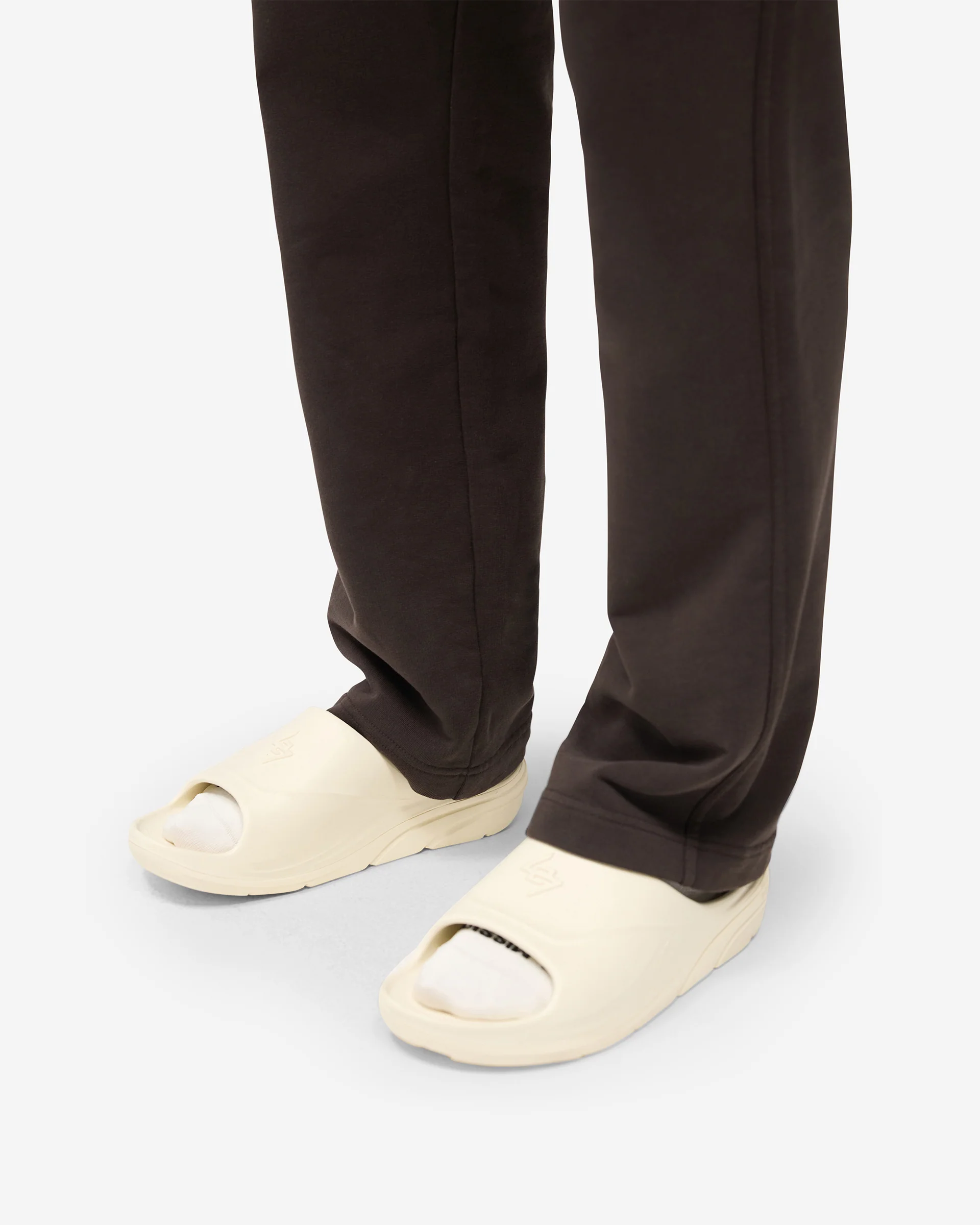 247 Straight Leg Jogger - Chocolate - Image 6