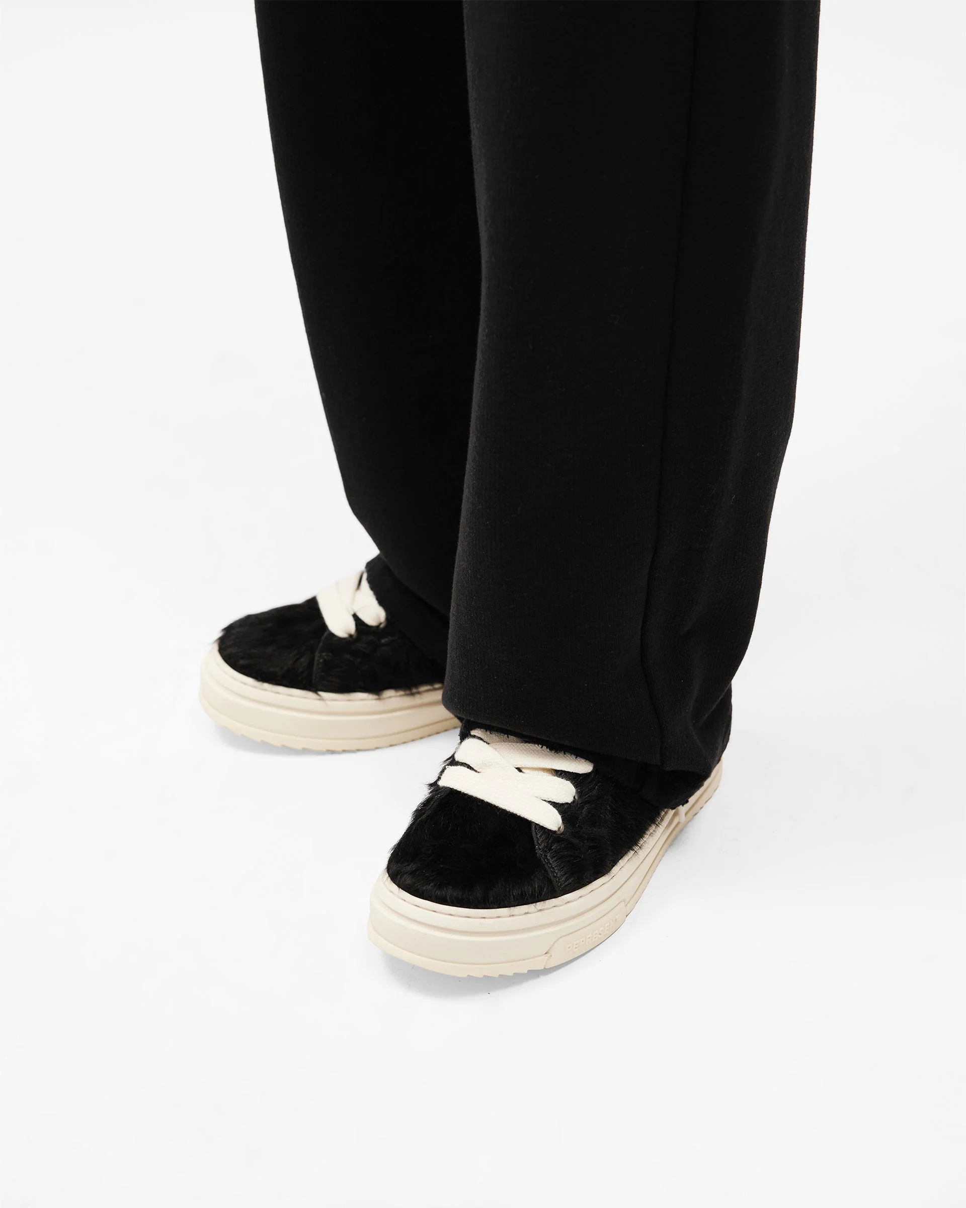 EngLAnd Sweatpant - Jet Black - Image 7