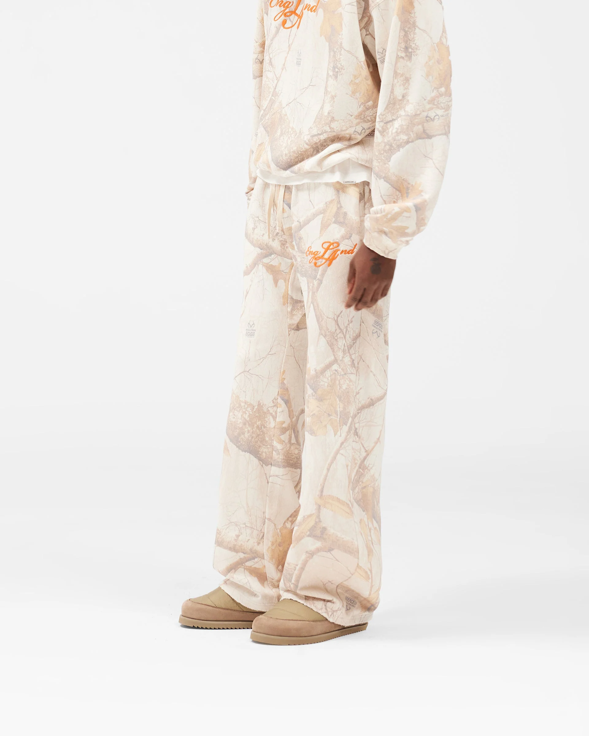 EngLAnd Sweatpant - Washed White Realtree® - Image 2
