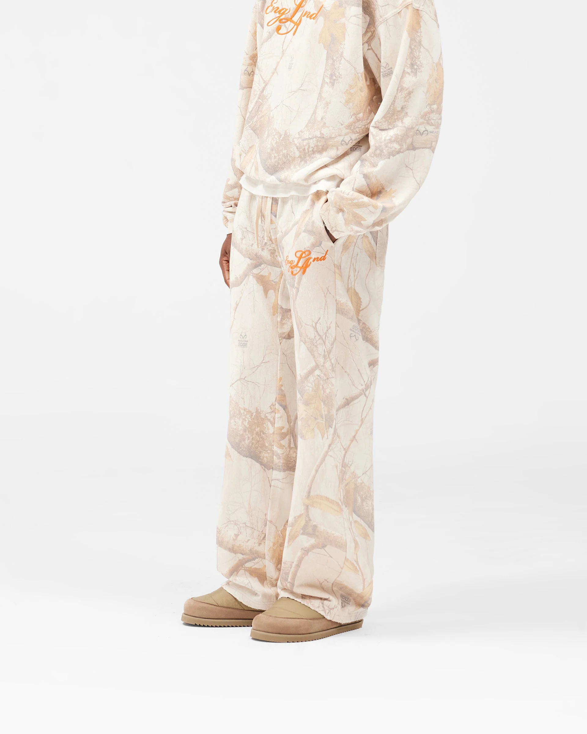 EngLAnd Sweatpant - Washed White Realtree® - Image 4