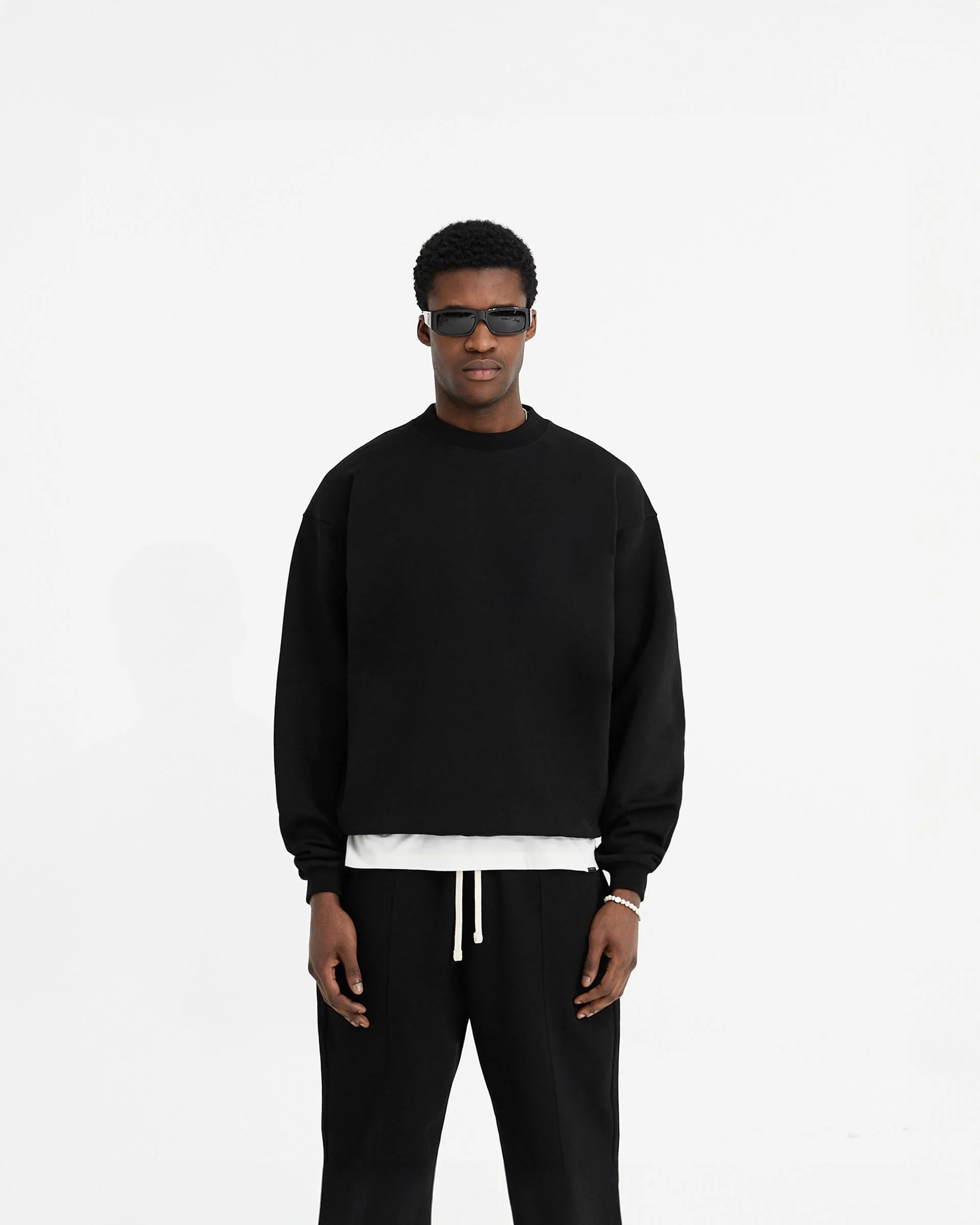Initial Oversized Sweater - Black - Image 3