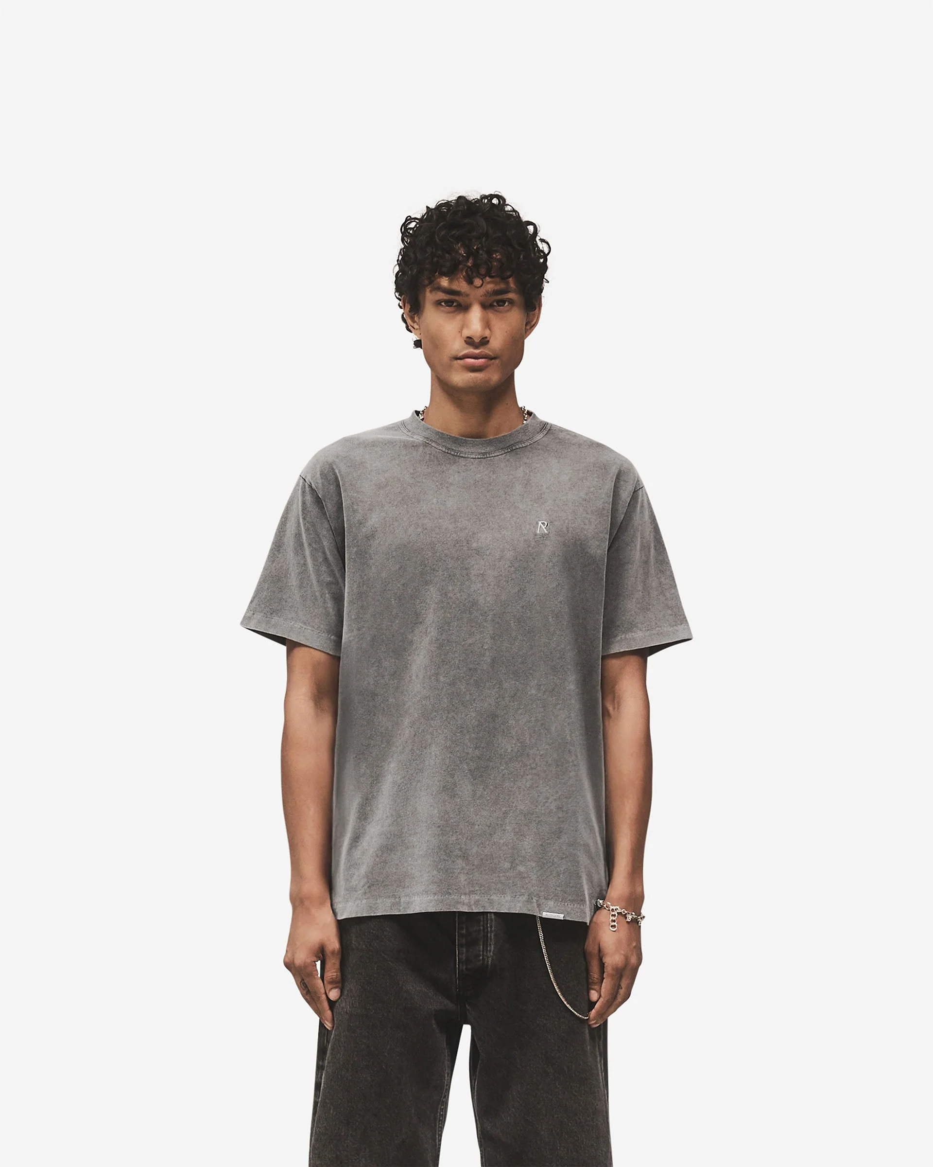 Metal Initial R T-Shirt - Vintage Grey - Image 3