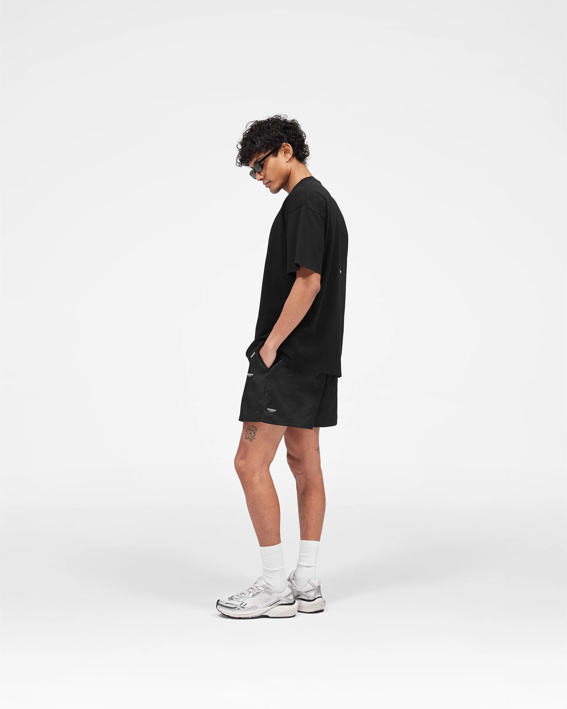 Micro Owners Club T-Shirt - Jet Black - Image 9