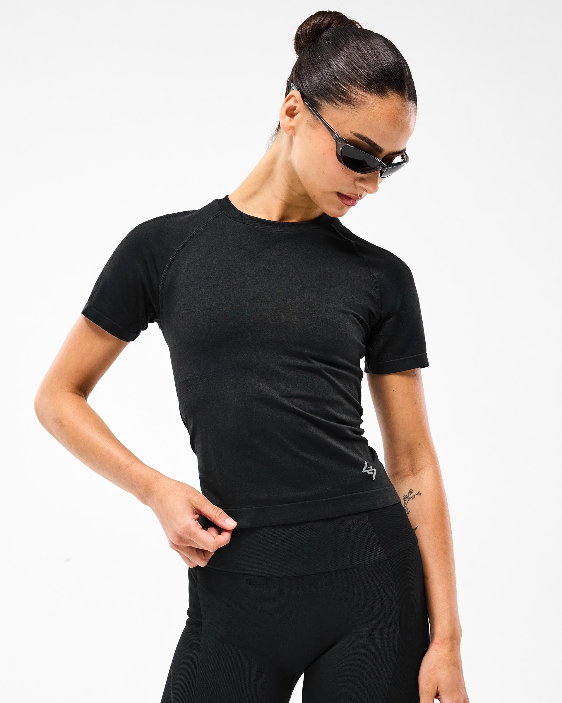 247 Ease Seamless Perforated T-Shirt - Black - Image 5